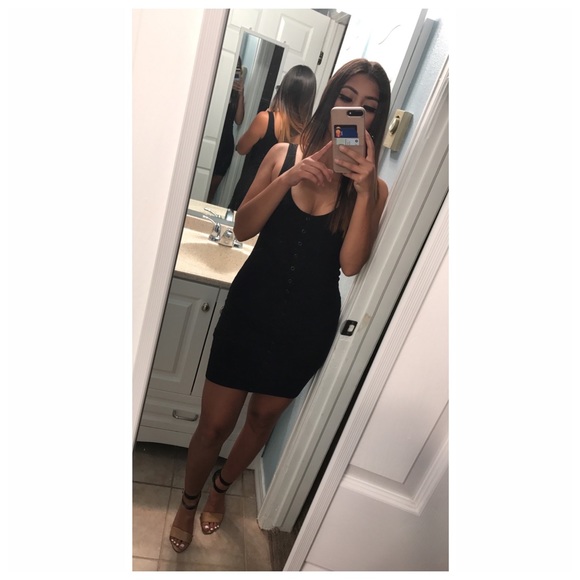 Dress - Picture 2 of 2